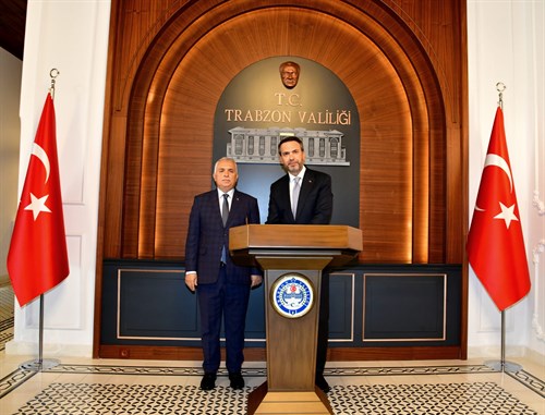 Enerji ve Tabii Kaynaklar Bakanı Alparslan Bayraktar, Trabzon Valiliğini Ziyaret Etti.