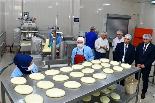 Vali Aziz Yıldırım, Kebir Süt Fabrikasını Ziyaret Etti