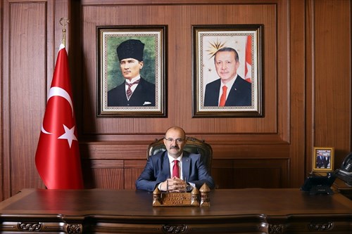 Trabzon Valimiz İsmail Ustaoğlu’nun Yeni Yıl Mesajı